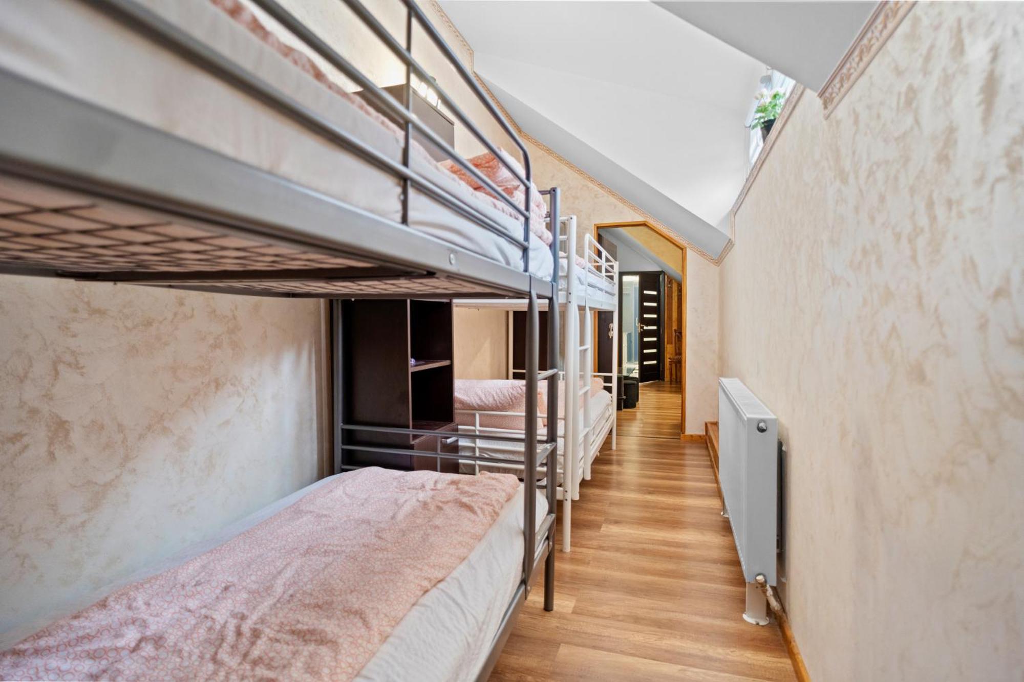 Luxurious With Lush Garden And Huge Terrace Near Herastrau Park *