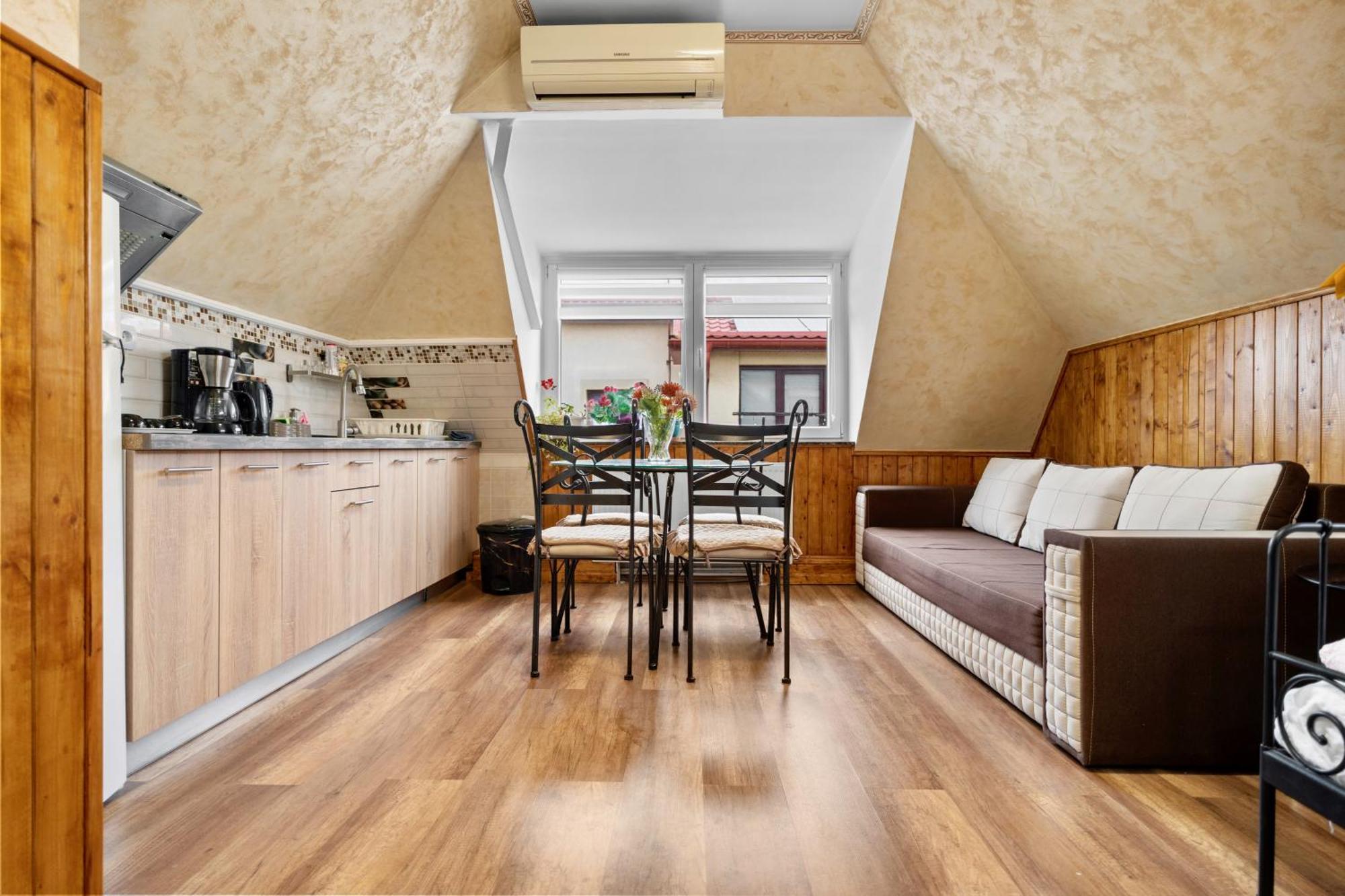 Apartment Luxurious With Lush Garden And Huge Terrace Near Herastrau Park *