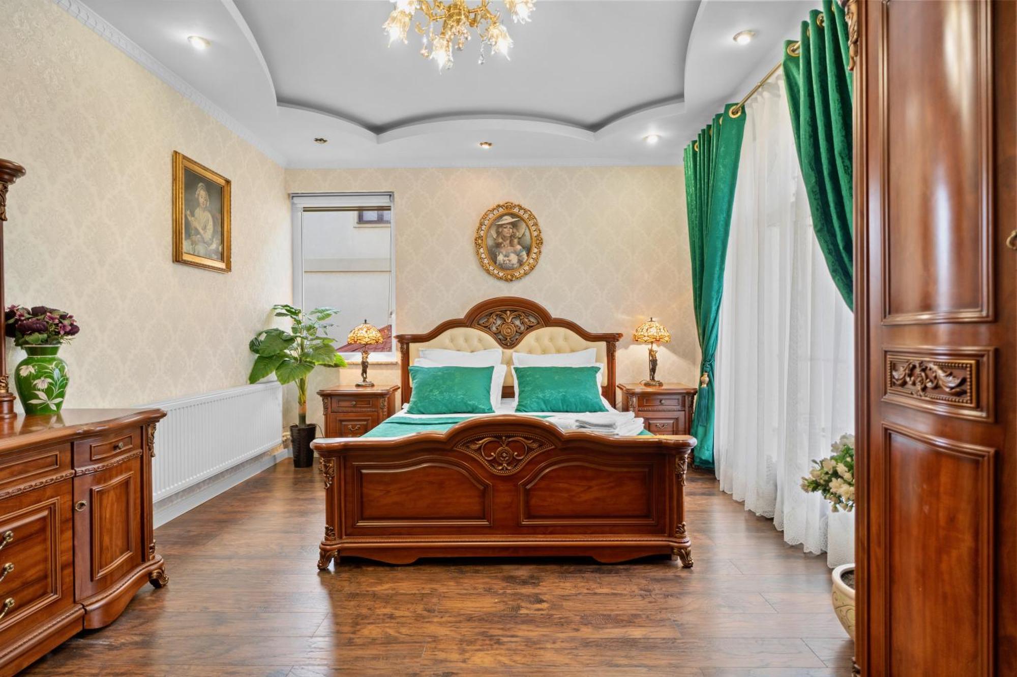 Luxurious With Lush Garden And Huge Terrace Near Herastrau Park * Bucharest