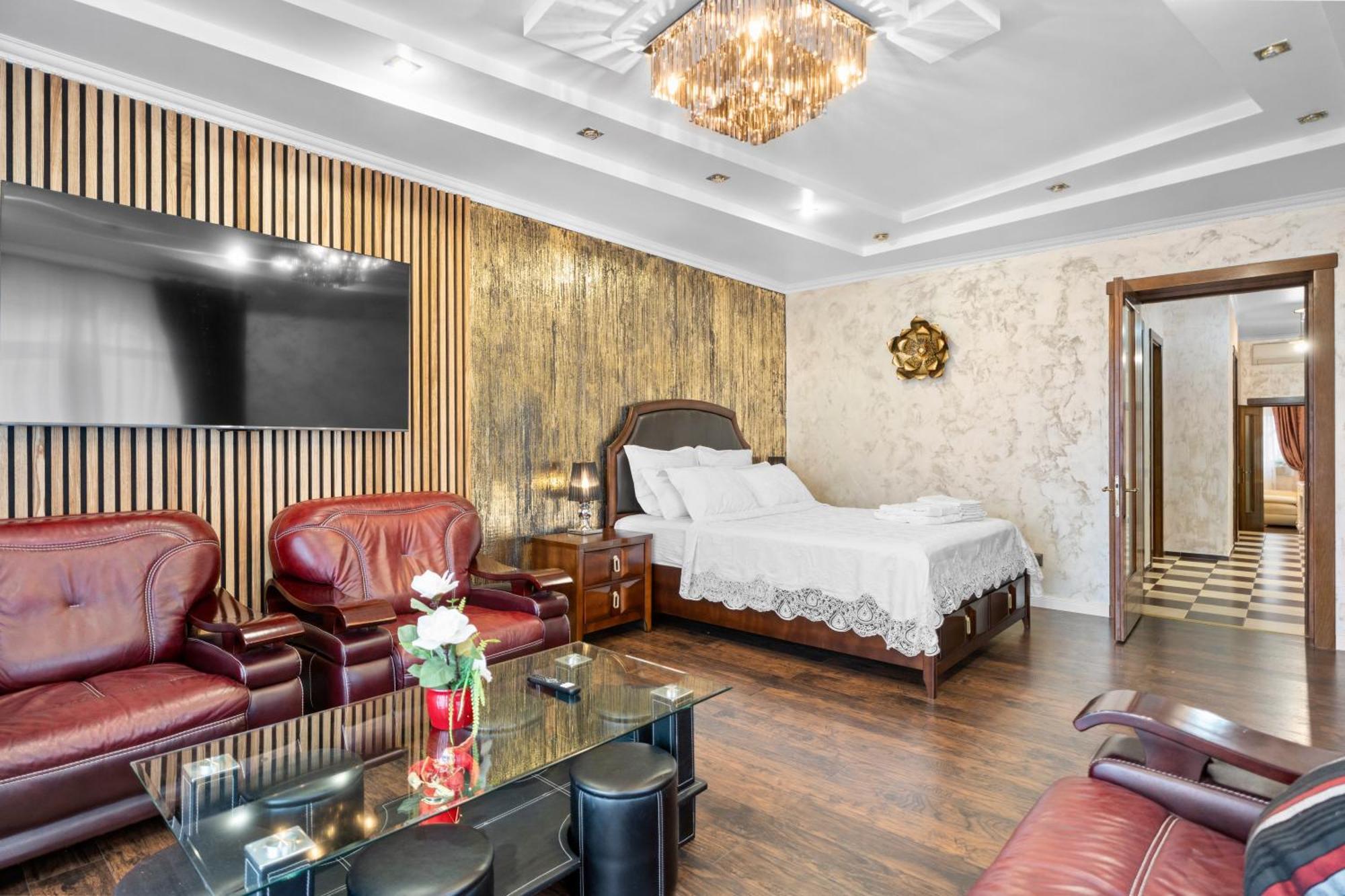 Luxurious With Lush Garden And Huge Terrace Near Herastrau Park Apartment *